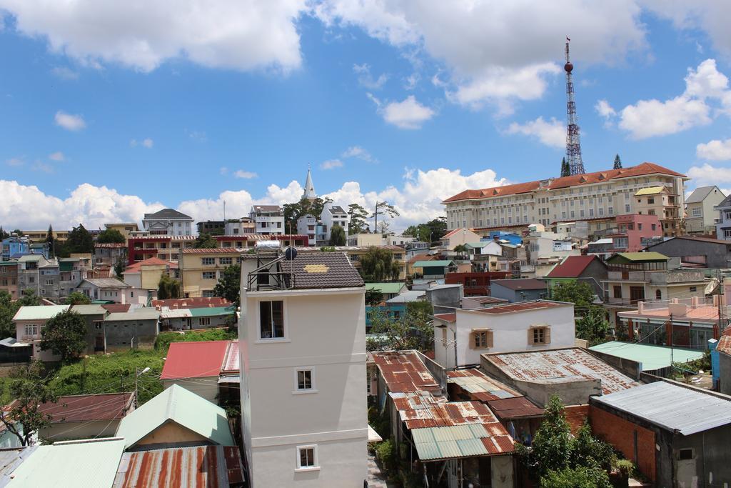 Blue Sky Homestay Dalat Luaran gambar